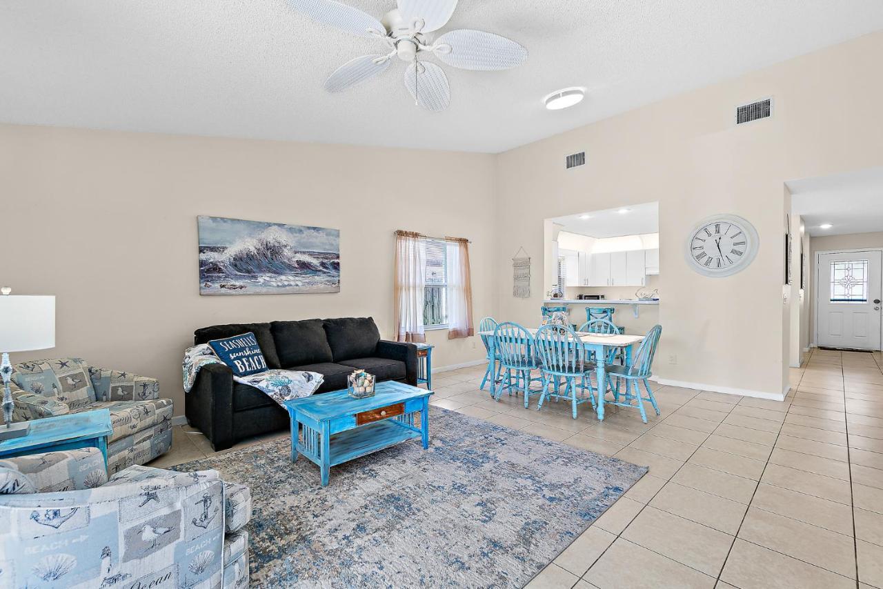 מלבורן Serene Seaside Retreat - Dog Friendly - 2Br Townhouse With Shared Heated Pool Steps To Paradise Beach! מראה חיצוני תמונה
